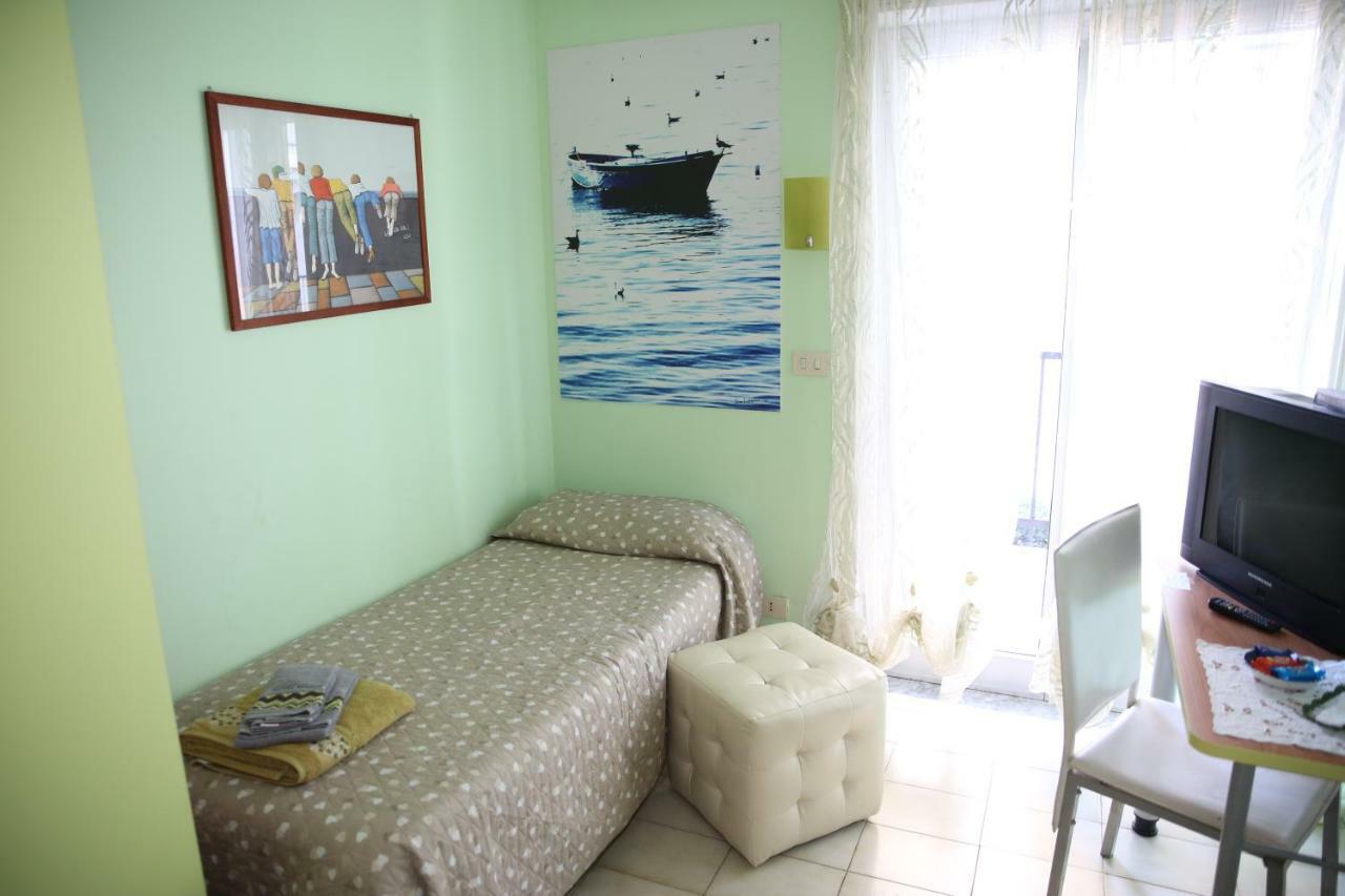 La Casa Del Nonno Milazzo Exterior foto