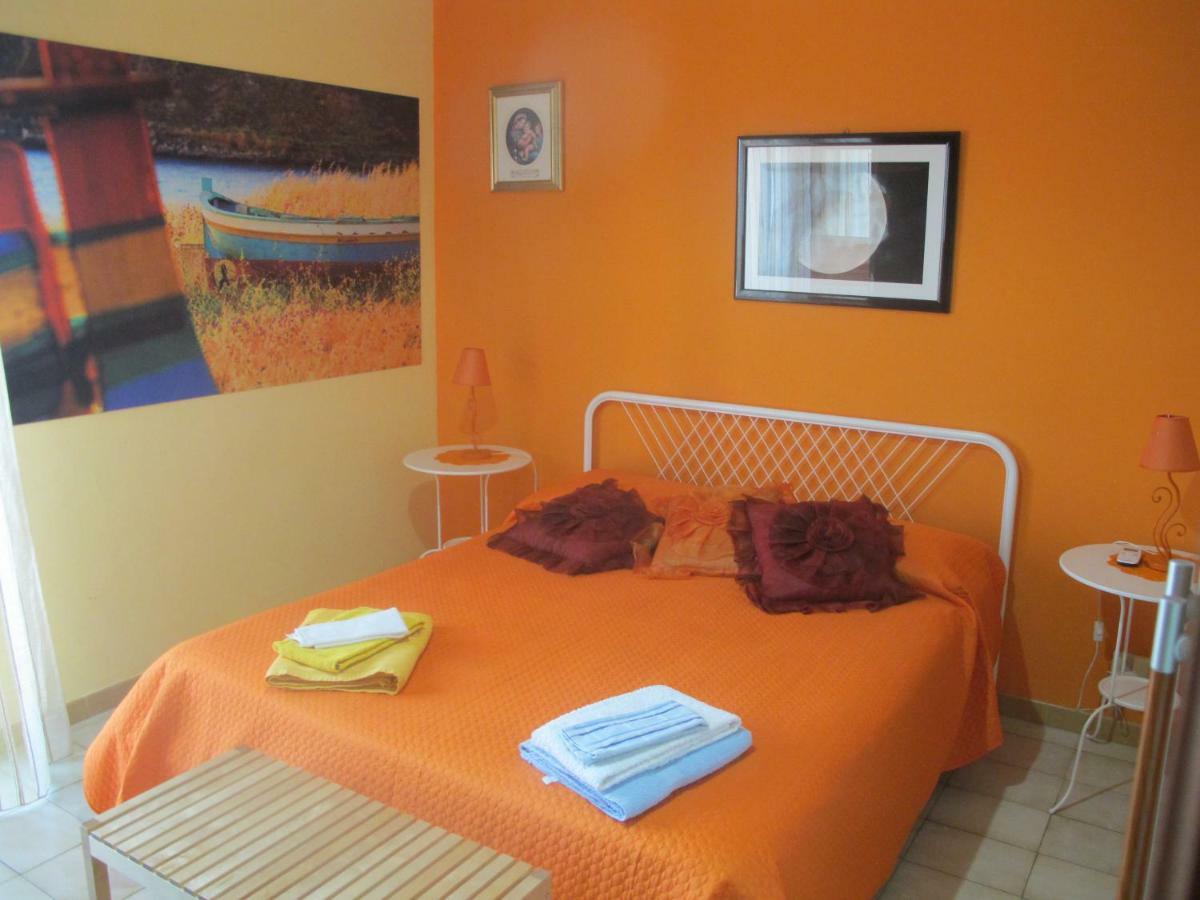 La Casa Del Nonno Milazzo Exterior foto